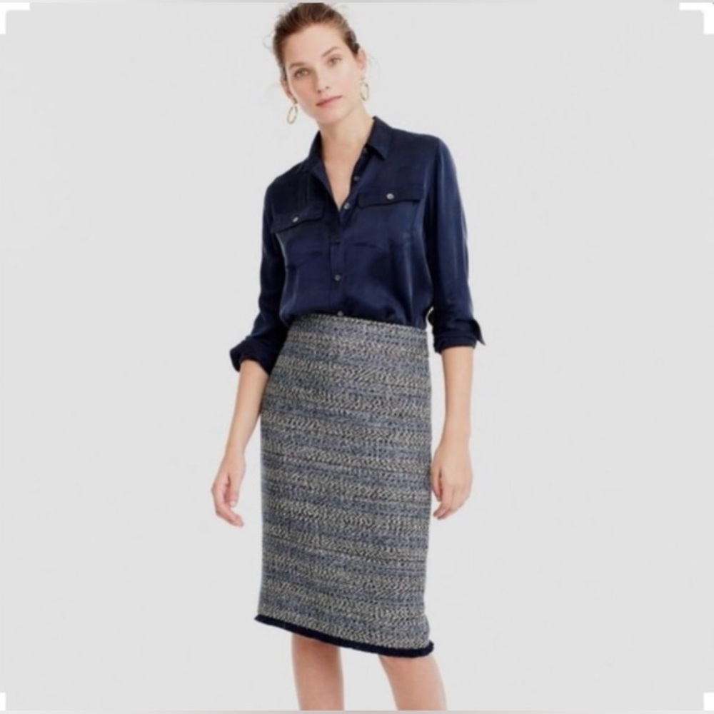 J. Crew Beautiful Blue White Fringe Pencil Skirt Boucle Tweed EUC Lined Size 6
